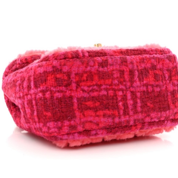 CHANEL π RARE 2 Tone Pink & Peach Faux Fur Shearling Quilted Tweed Matte Gold - Picture 3 of 15